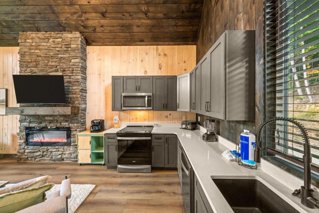 Cozy Cove Retreat W Lake View Hot Tub Firepit 丹德里奇 外观 照片