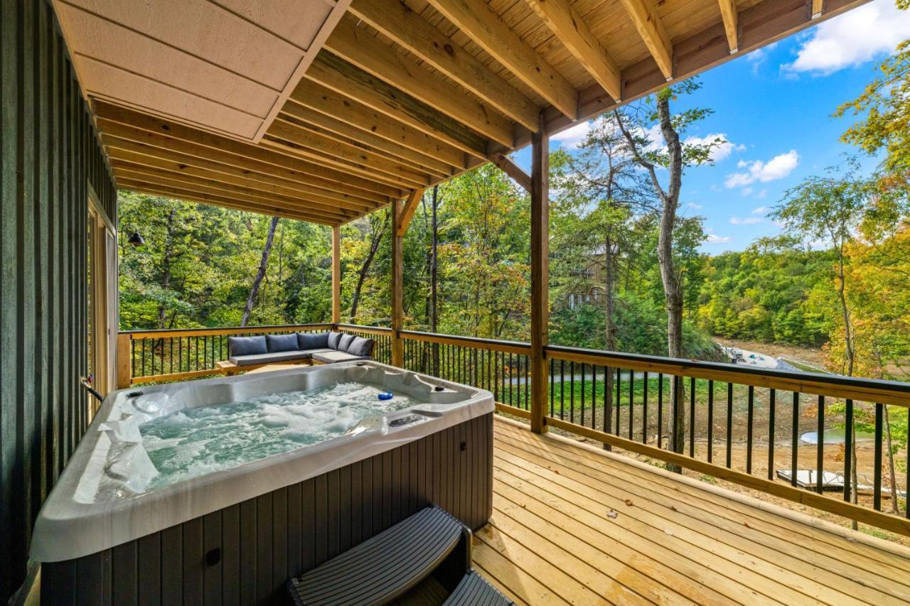 Cozy Cove Retreat W Lake View Hot Tub Firepit 丹德里奇 外观 照片