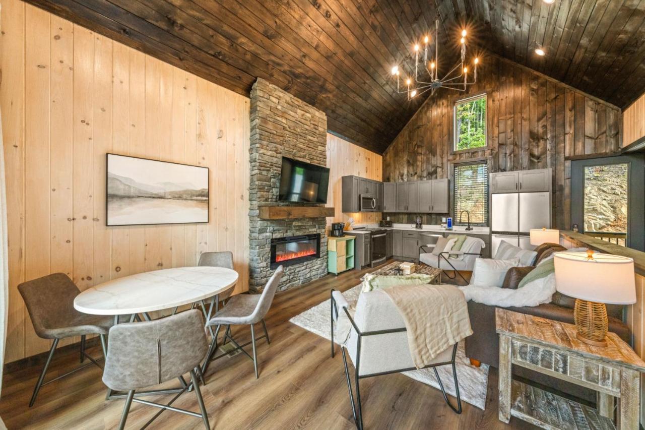 Cozy Cove Retreat W Lake View Hot Tub Firepit 丹德里奇 外观 照片