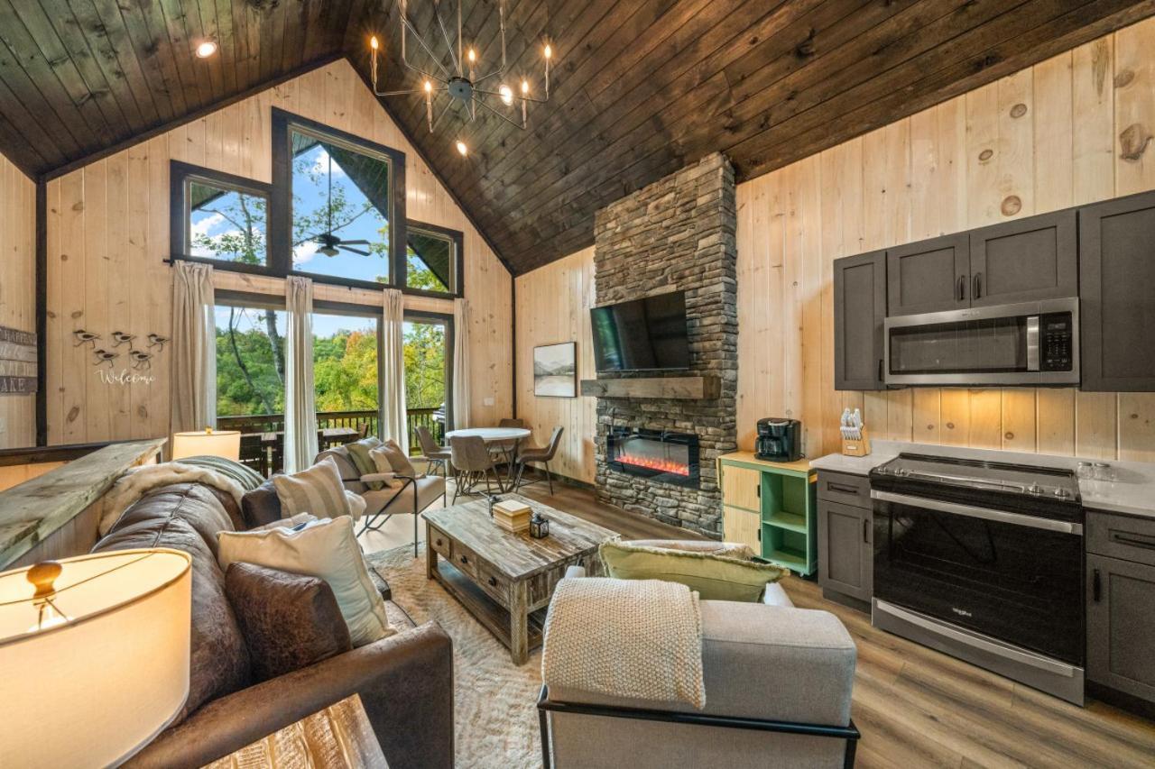 Cozy Cove Retreat W Lake View Hot Tub Firepit 丹德里奇 外观 照片