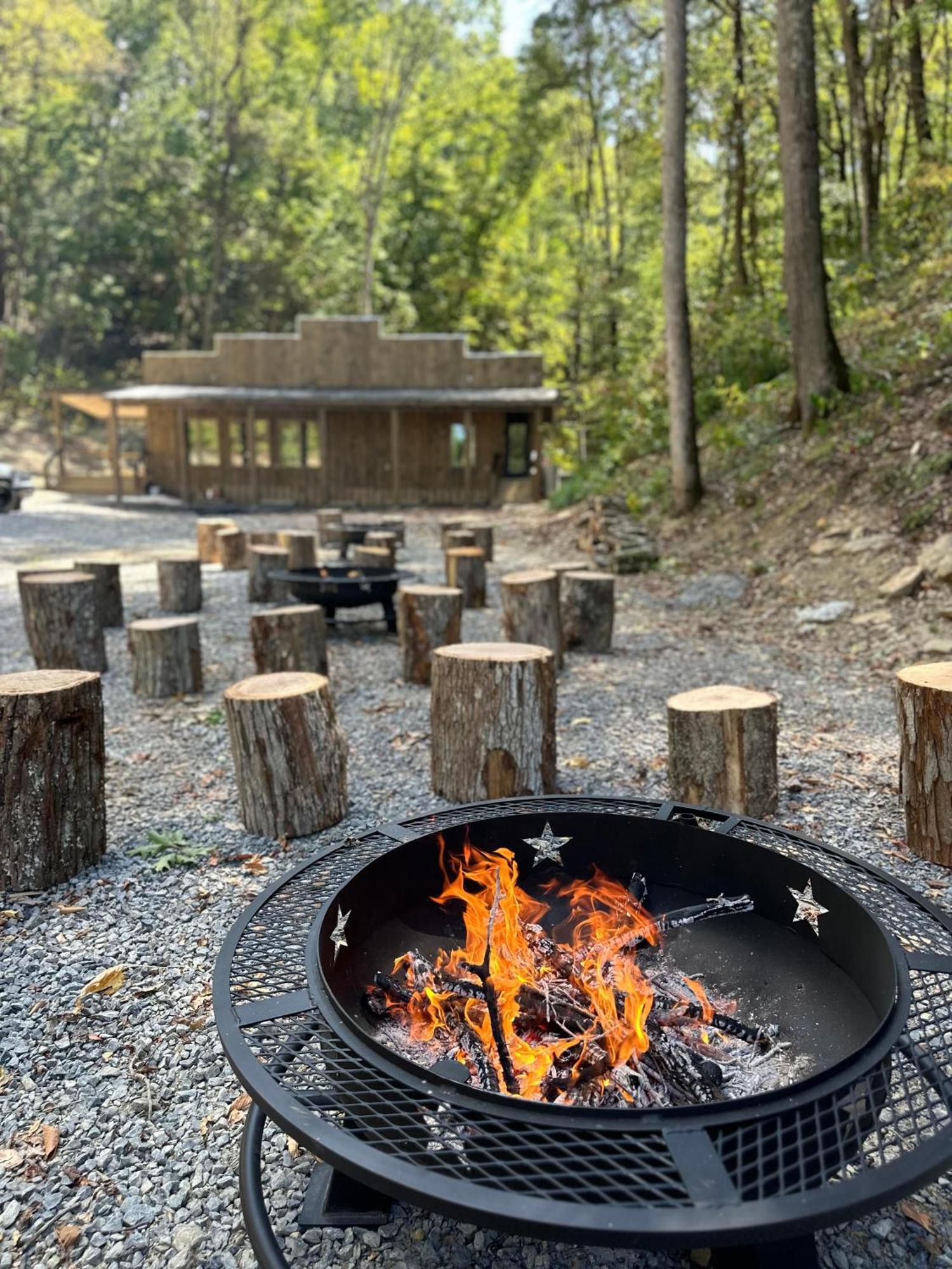 Cozy Cove Retreat W Lake View Hot Tub Firepit 丹德里奇 外观 照片