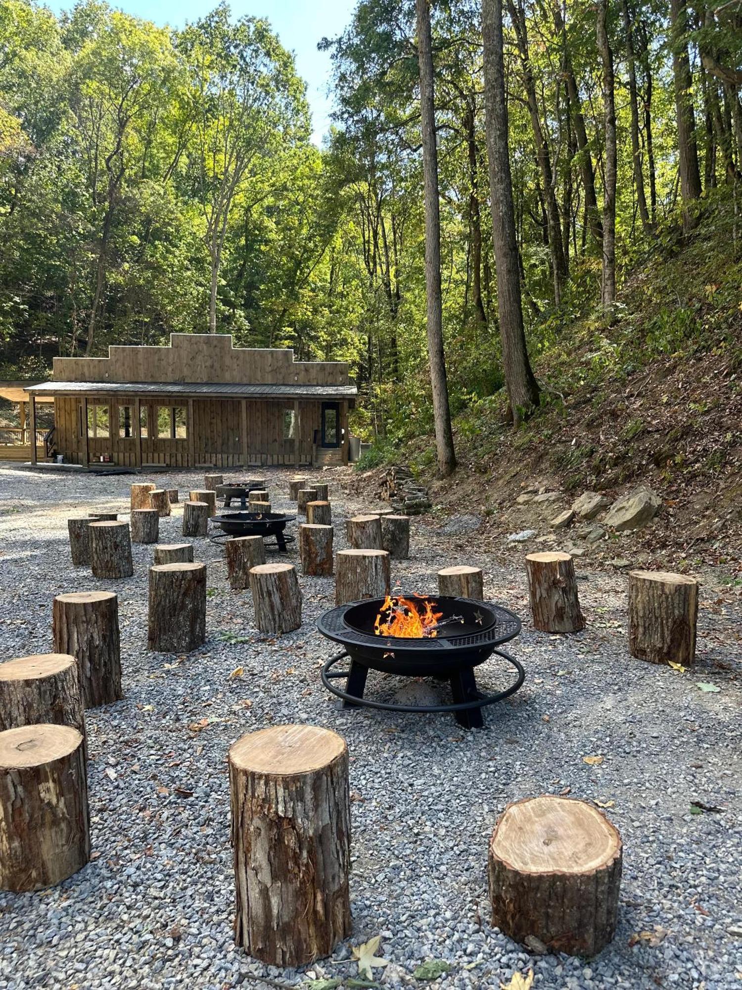 Cozy Cove Retreat W Lake View Hot Tub Firepit 丹德里奇 外观 照片