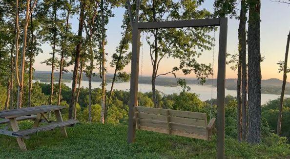 Cozy Cove Retreat W Lake View Hot Tub Firepit 丹德里奇 外观 照片
